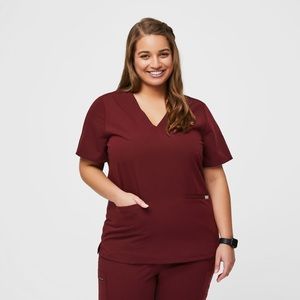 Figs NWT XL Casma 3 pocket scrub top burgundy